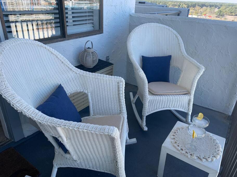 Royal Retreat-Amazing View-King Bed-1 Bedroom-Full Kitchen-Free Parking-Self Check-In Myrtle Beach Bagian luar foto