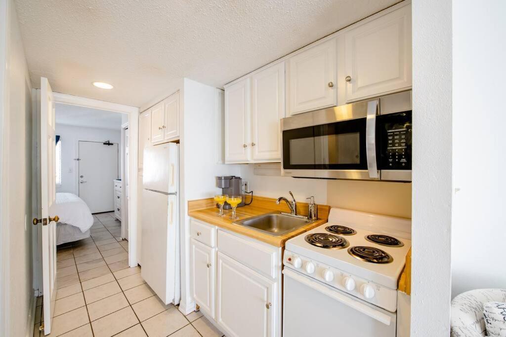 Royal Retreat-Amazing View-King Bed-1 Bedroom-Full Kitchen-Free Parking-Self Check-In Myrtle Beach Bagian luar foto