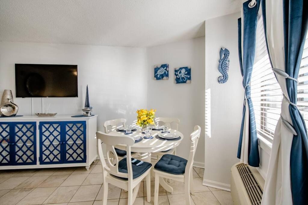 Royal Retreat-Amazing View-King Bed-1 Bedroom-Full Kitchen-Free Parking-Self Check-In Myrtle Beach Bagian luar foto