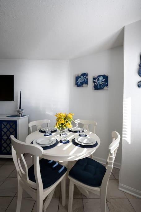Royal Retreat-Amazing View-King Bed-1 Bedroom-Full Kitchen-Free Parking-Self Check-In Myrtle Beach Bagian luar foto